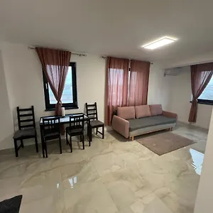 Everest 33 Ap 4 Bucureşti