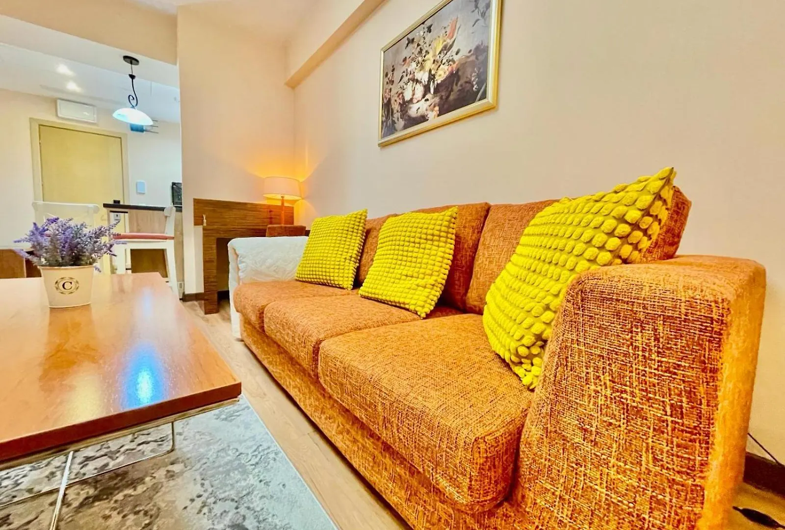 Royal Studio Apartment With A Perfect View - Yamaluxe Bucarest