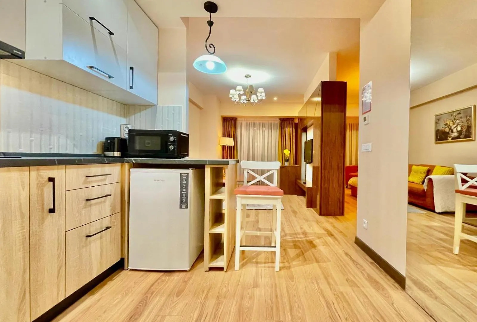 Royal Studio Apartment With A Perfect View - Yamaluxe Bucarest
